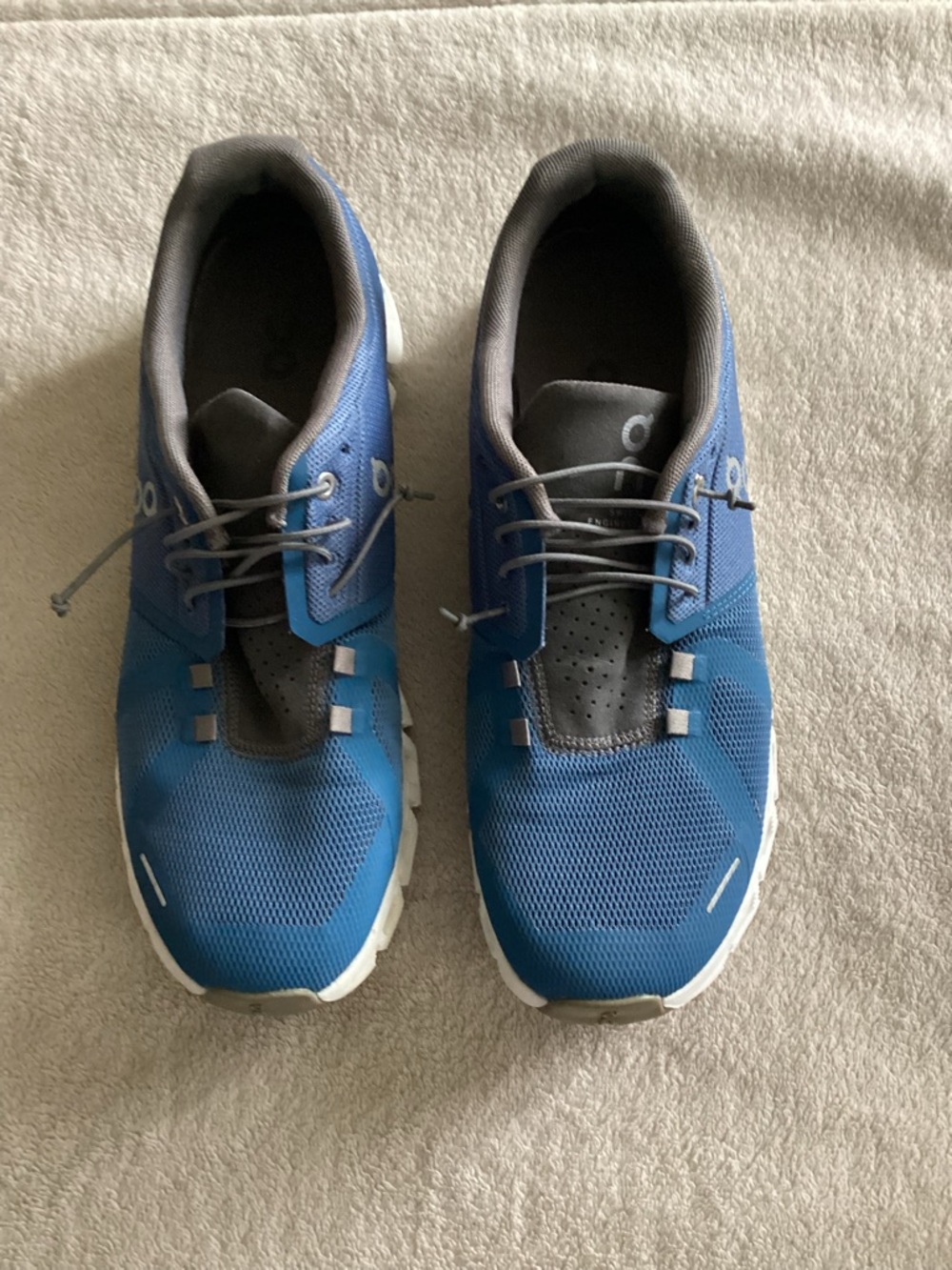 On Cloud 5 Blue Mesh Sneakers with Gray Accents